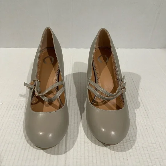 Women’s Journee Collection Grey Taupe Windy Mary Jane Pump Size 9 US! - Picture 2 of 8